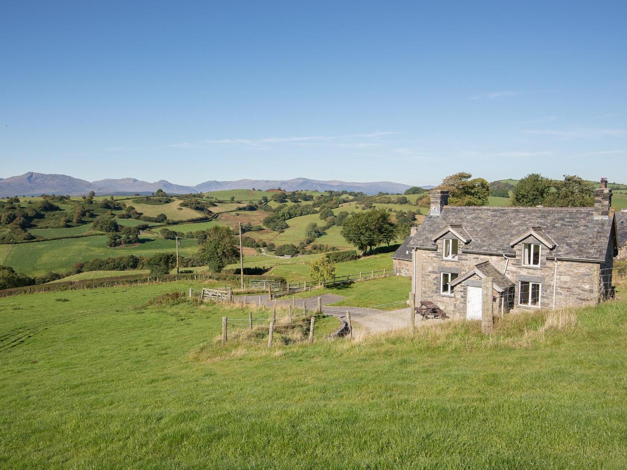 Вилла Cefn Bach Capel Garmon Экстерьер фото