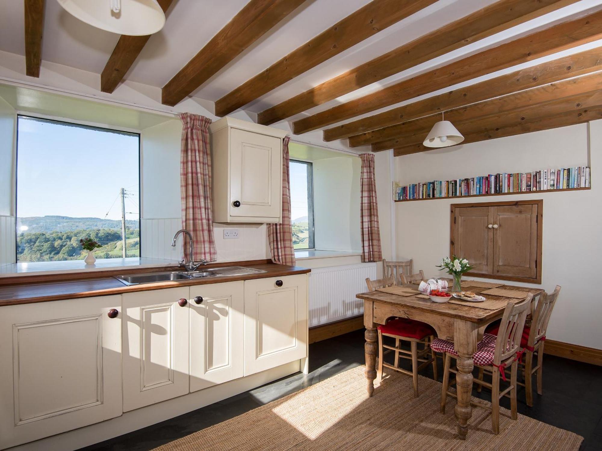 Вилла Cefn Bach Capel Garmon Экстерьер фото