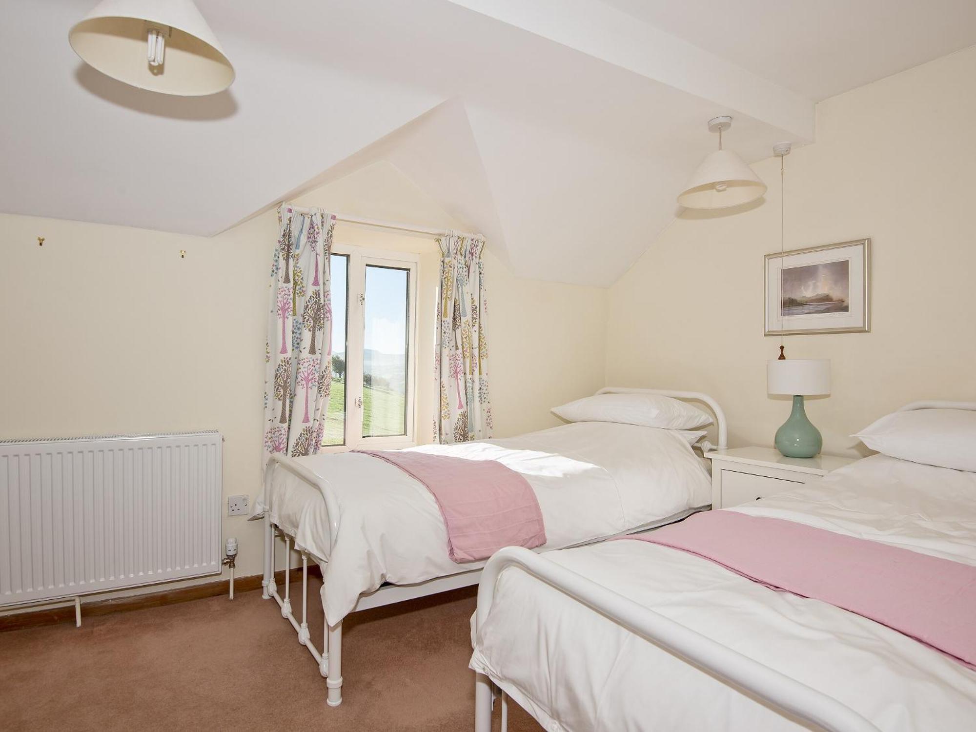 Вилла Cefn Bach Capel Garmon Экстерьер фото